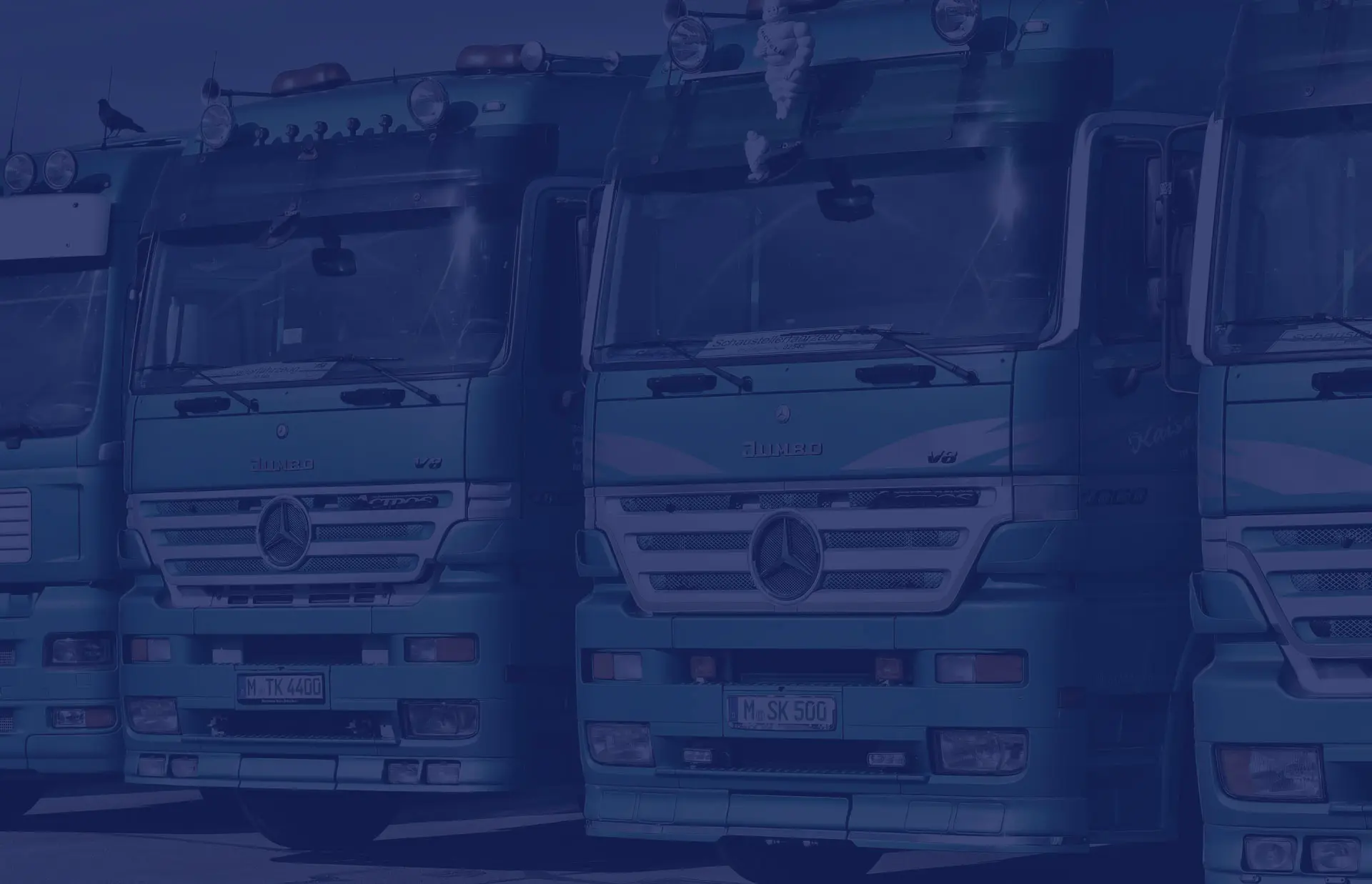 Componenti di fissaggio per veicoli commerciali e macchine movimento terra